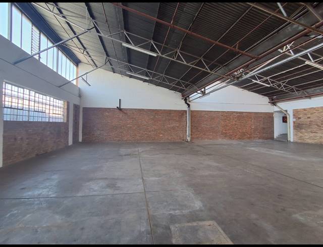 926M² WAREHOUSE TO LET IN BENROSE